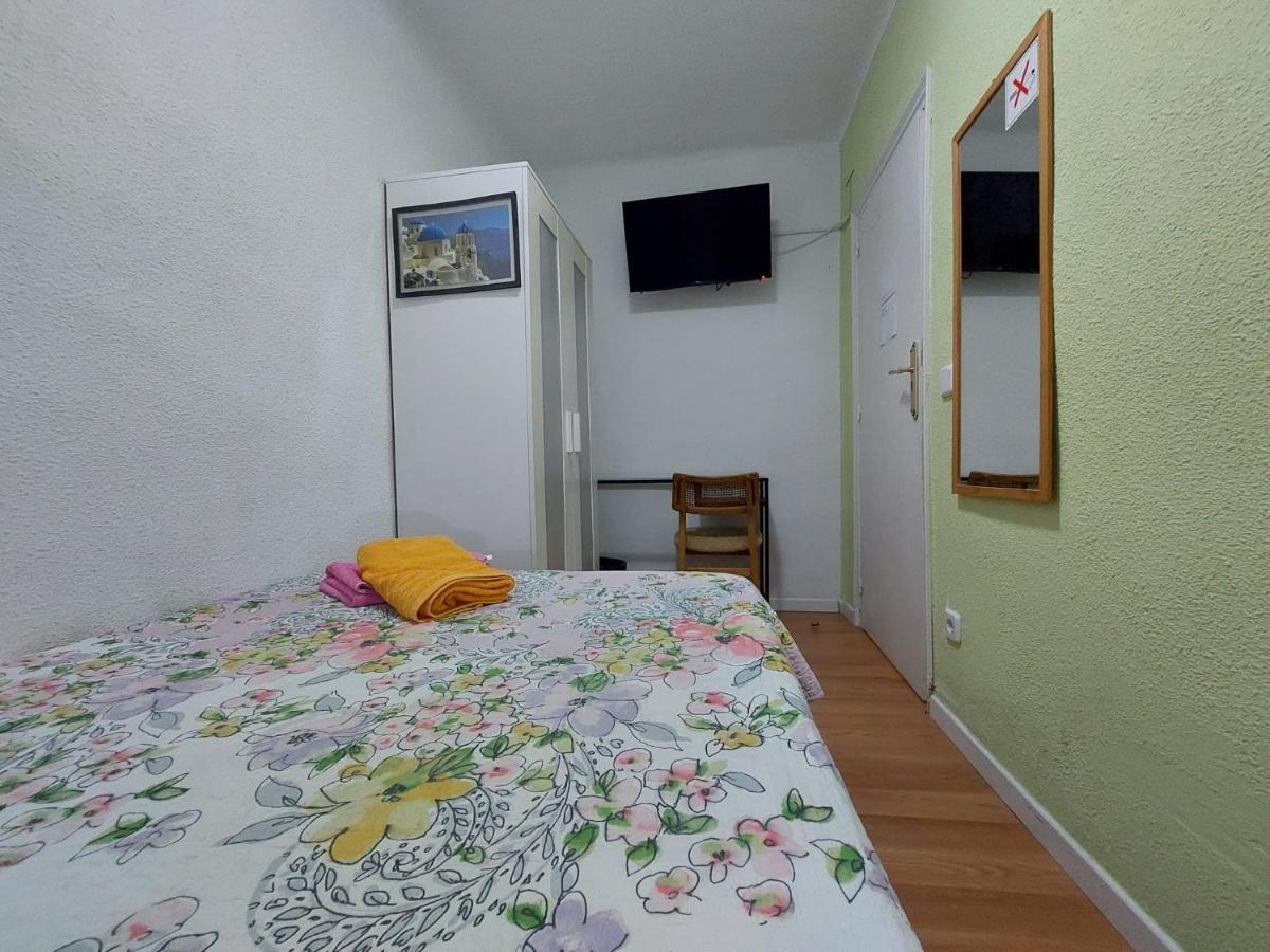 Homestay Olivos Madrid Exterior foto